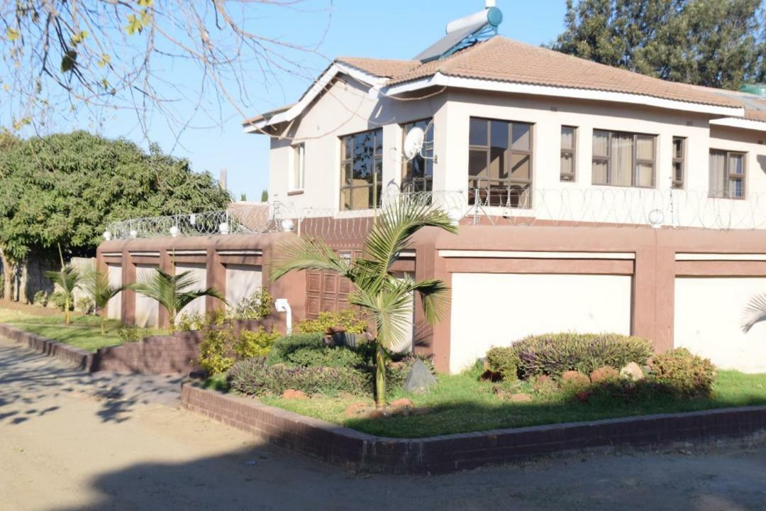 Villa Prince ハラレ エクステリア 写真